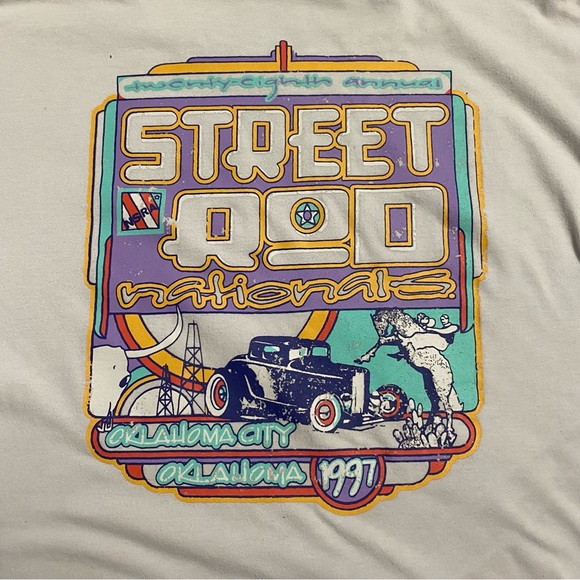 Light Purple Retro Graphic T-Shirt - Picture 3 of 8